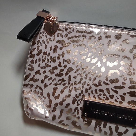 Victoria Secret Cosmetic Bag. NWOT - Picture 5 of 13